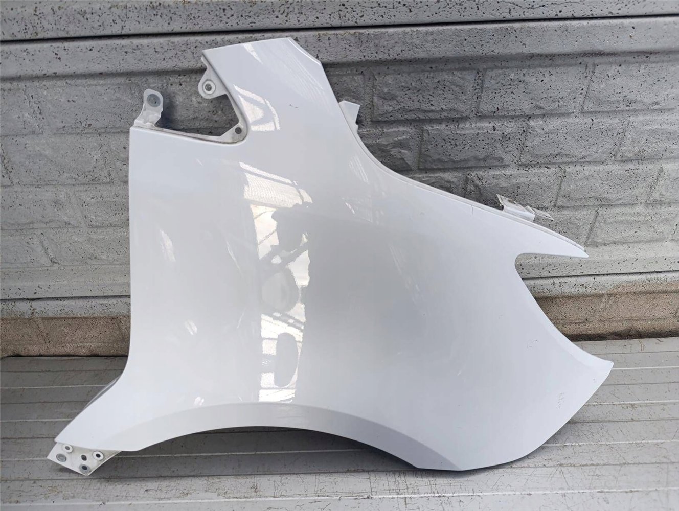 MERCEDES SPRINTER 907 910 18-24 BŁOTNIK PRAWY ORYGINAŁ (17879813133)