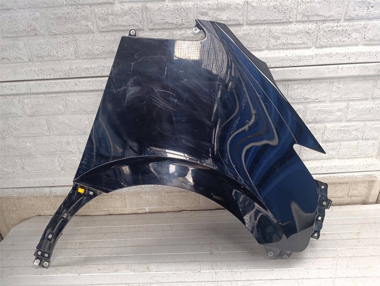 HYUNDAI H1 STARIA 2021- BŁOTNIK PRZEDNI PRAWY ORYGINAŁ (17879817241)