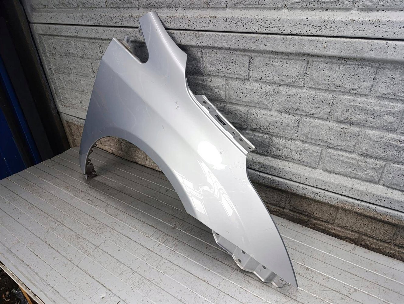 TOYOTA AVENSIS T27 09-15 BŁOTNIK PRZEDNI PRAWY ORYGINAŁ (17879835617)