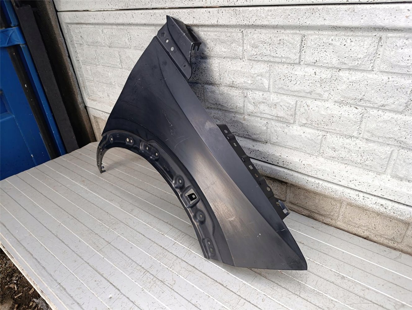 OPEL MOKKA B 21-24 BŁOTNIK PRZEDNI PRAWY ORYGINAŁ (17879863950)