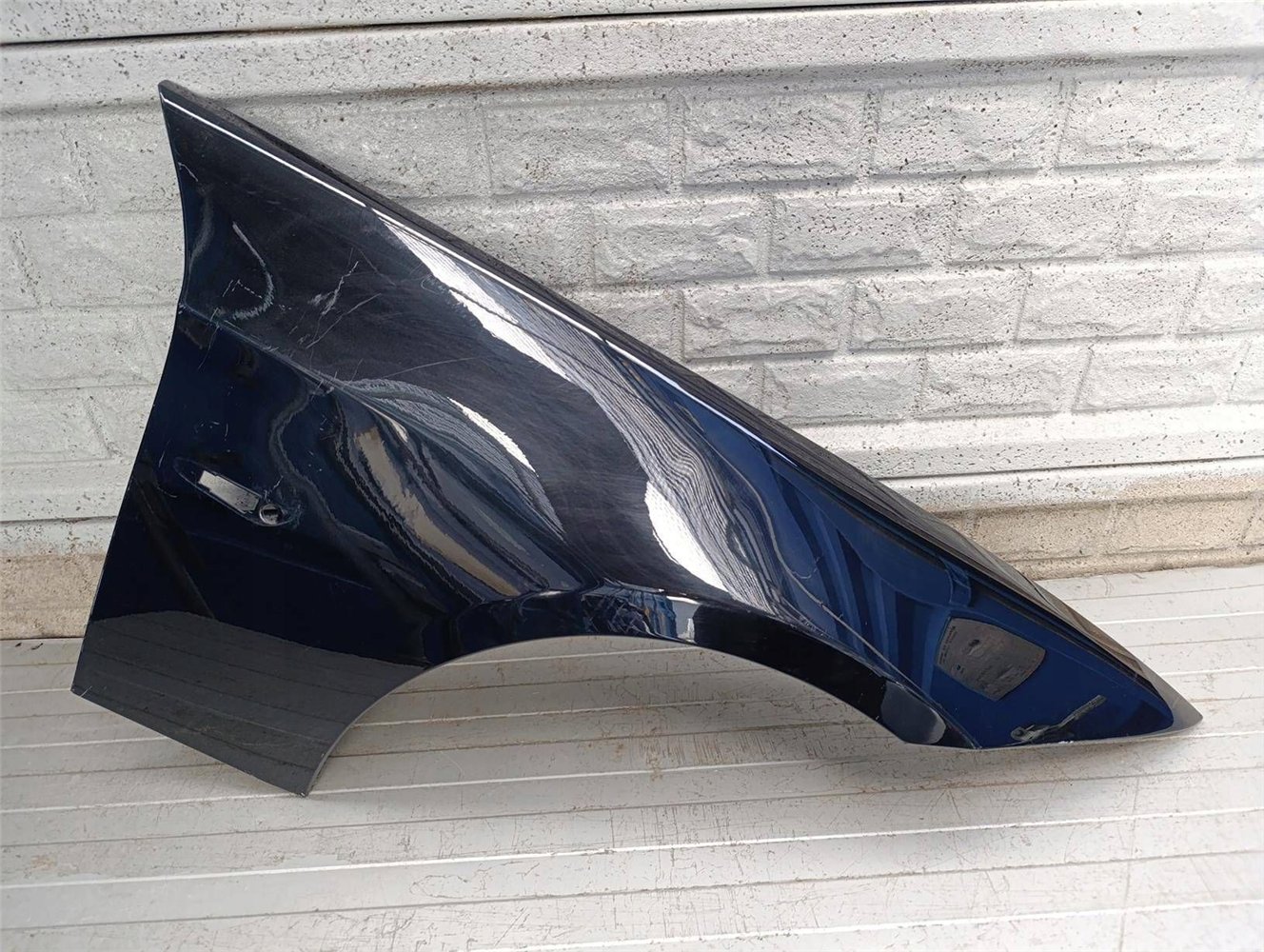 BŁOTNIK PRZEDNI PRAWY BMW 3 E90 E91 2004-12 ORYGINAŁ (17879994573)