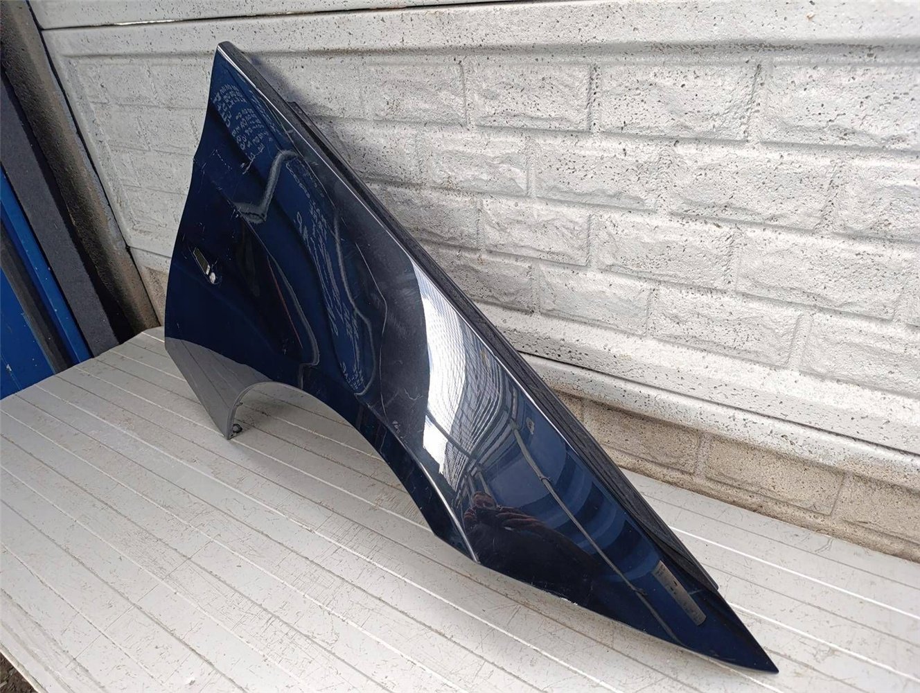 BŁOTNIK PRZEDNI PRAWY BMW 3 E90 E91 2004-12 ORYGINAŁ (17879994573)