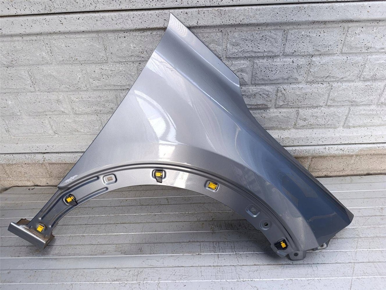 KIA NIRO 2022- BŁOTNIK PRAWY PRZEDNI ORYGINAŁ (17880044878)