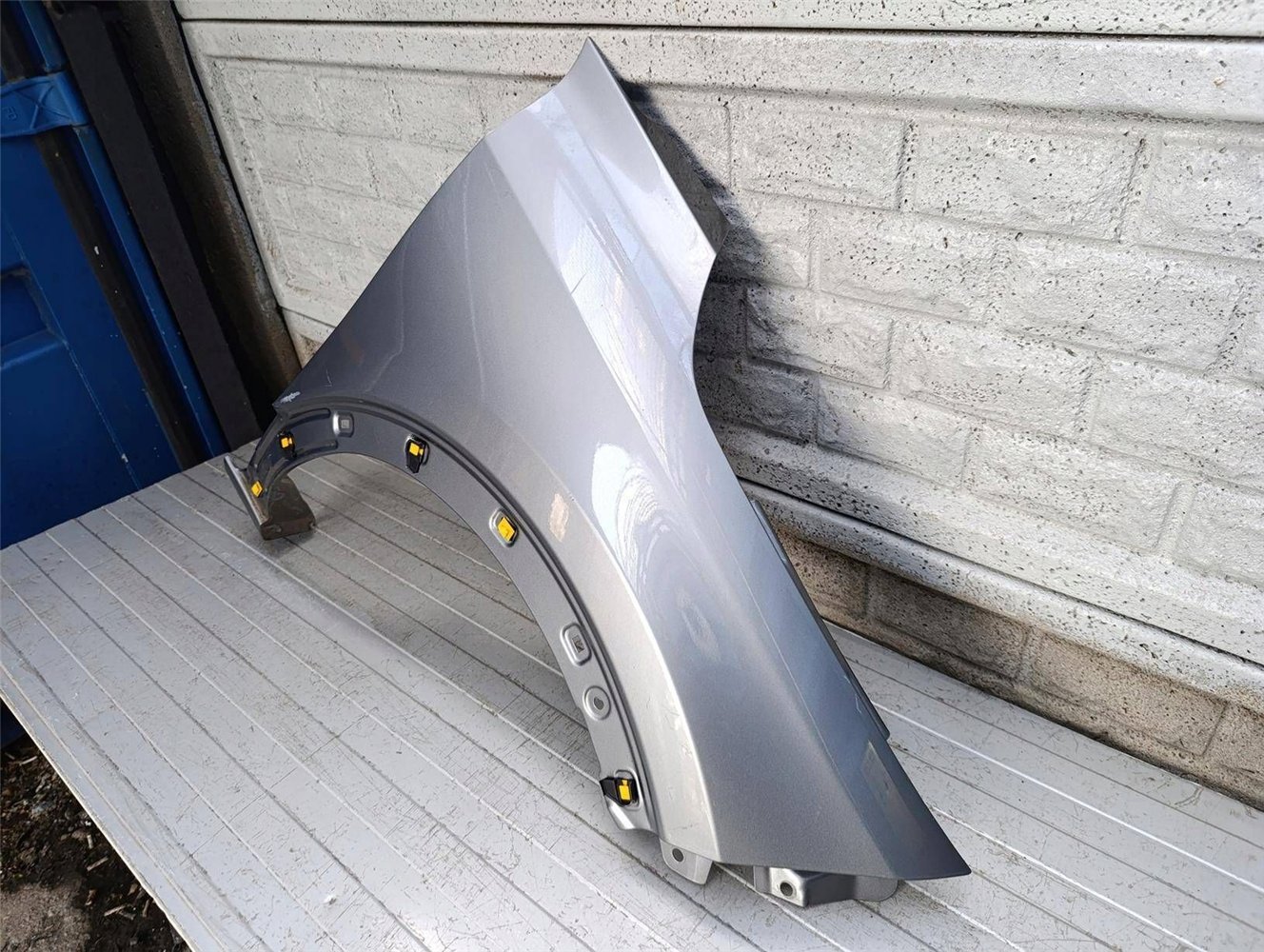 KIA NIRO 2022- BŁOTNIK PRAWY PRZEDNI ORYGINAŁ (17880044878)