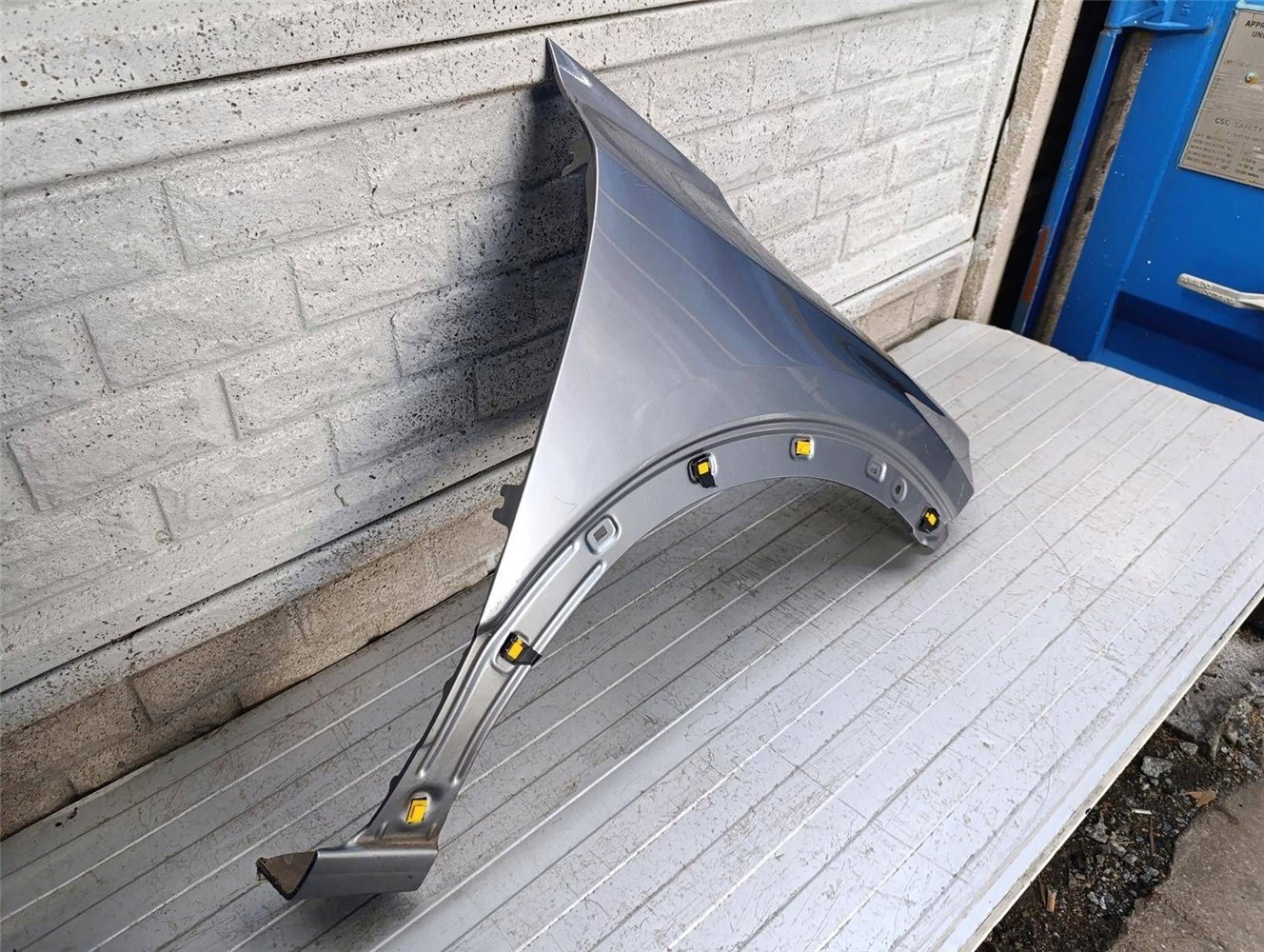 KIA NIRO 2022- BŁOTNIK PRAWY PRZEDNI ORYGINAŁ (17880044878)