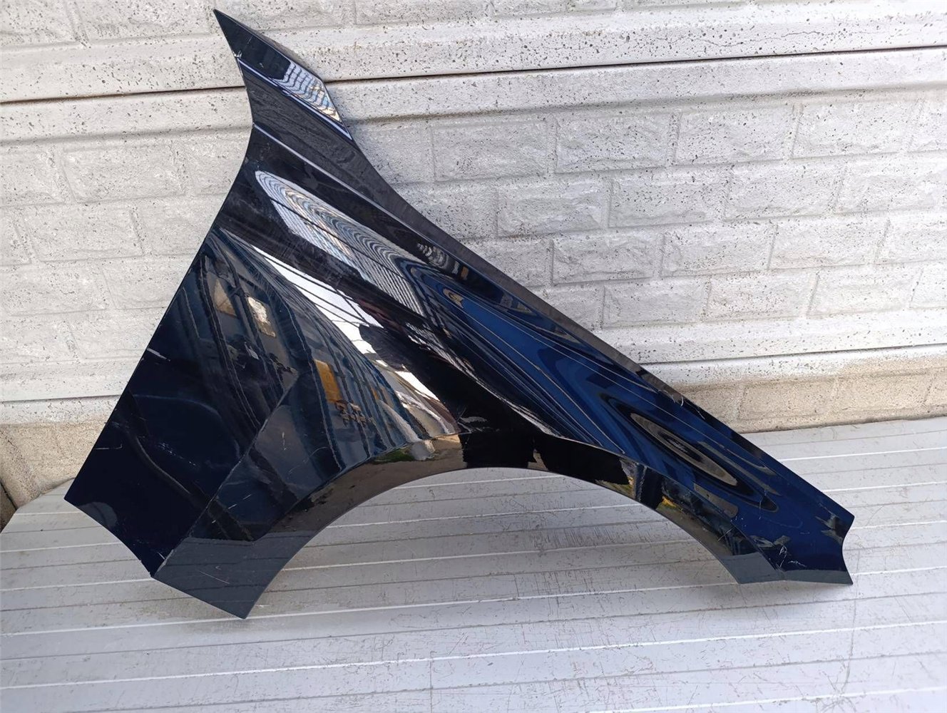 BMW 2 G42 BŁOTNIK PRZEDNI PRAWY ORYGINAŁ (17880066762)