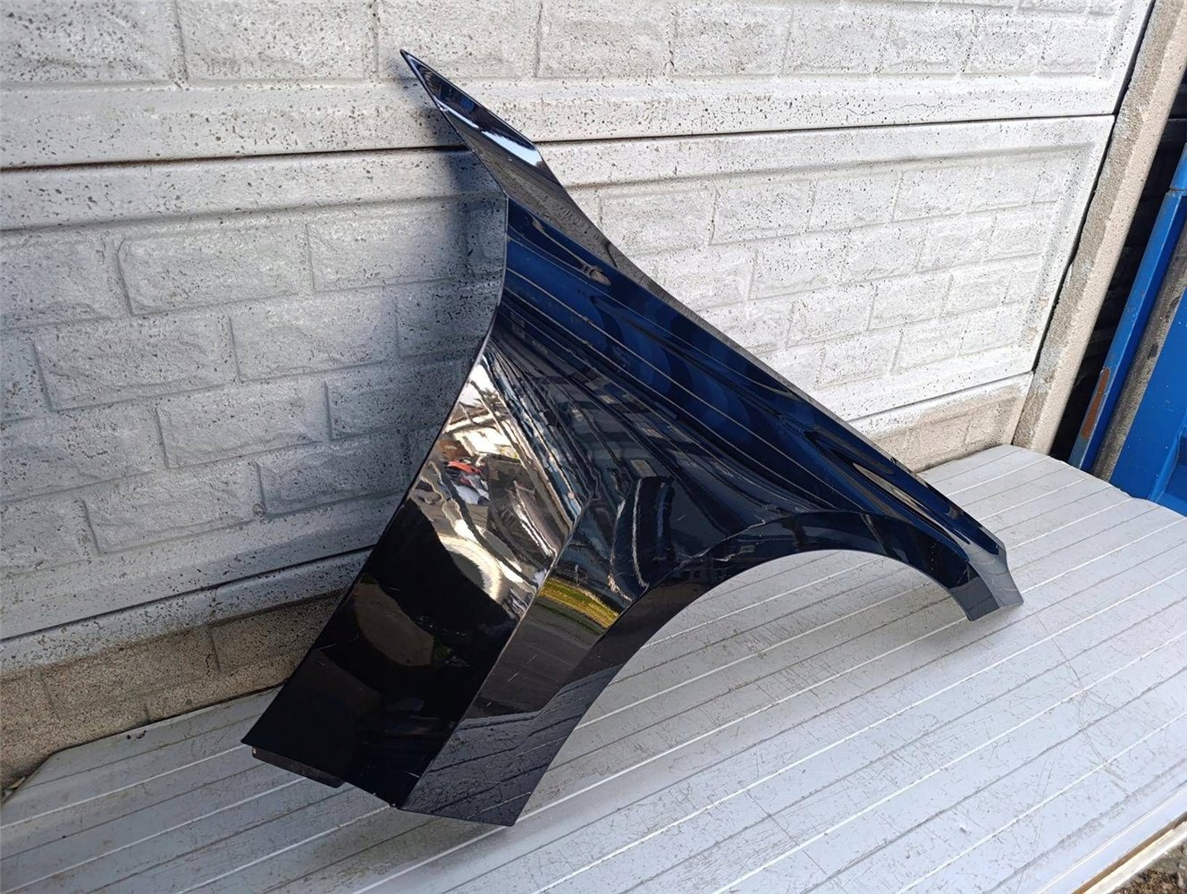 BMW 2 G42 BŁOTNIK PRZEDNI PRAWY ORYGINAŁ (17880066762)