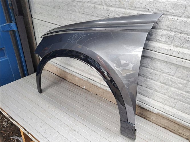 AUDI Q8 Q 8 BŁOTNIK PRZEDNI LEWY ORYGINAŁ (17880107336)