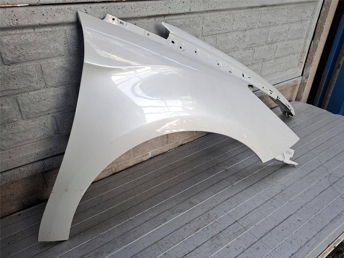 CITROEN DS5 DS 5 11-15 BŁOTNIK PRAWY PRZEDNI ORYGINAŁ (17883041034)