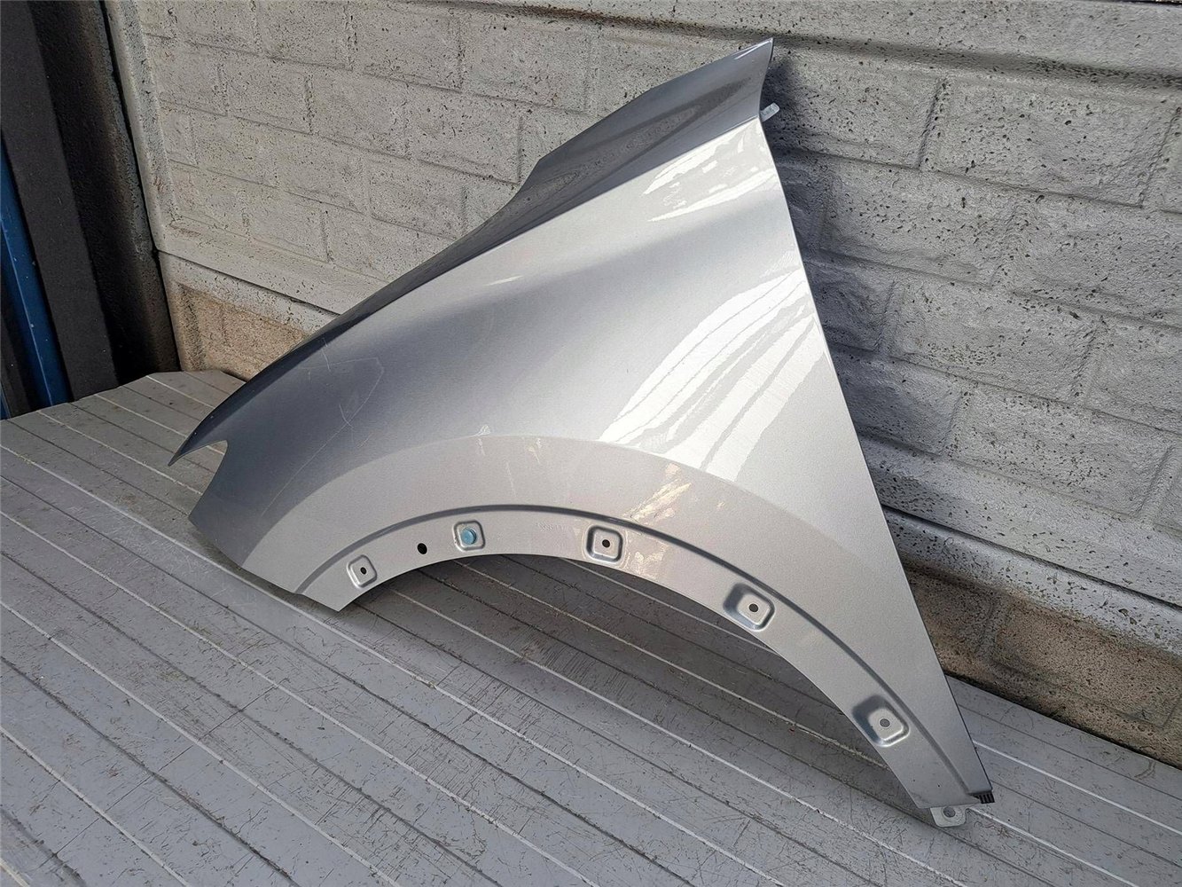 MG ZS EV BŁOTNIK PRZEDNI LEWY ORYGINAŁ (17883068180)