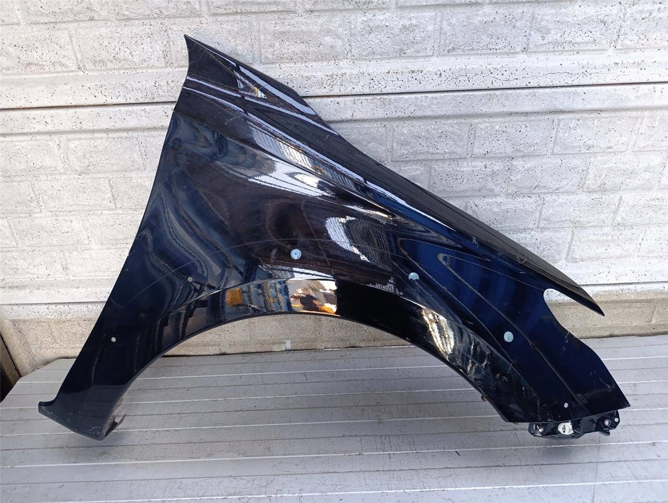 MITSUBISHI L200 FIAT FULLBACK 14-20 BŁOTNIK PRAWY ORYGINAŁ (17883141150)