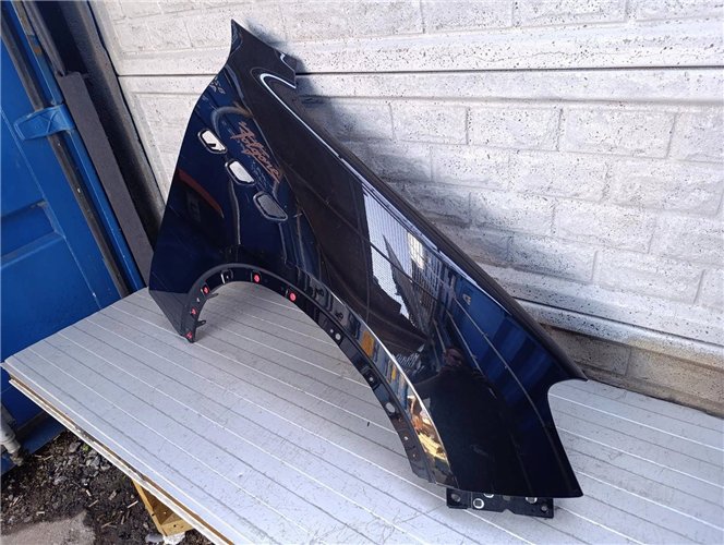 MASERATI GRECALE 22- BŁOTNIK PRAWY PRZÓD ORYGINAŁ (17883148989)