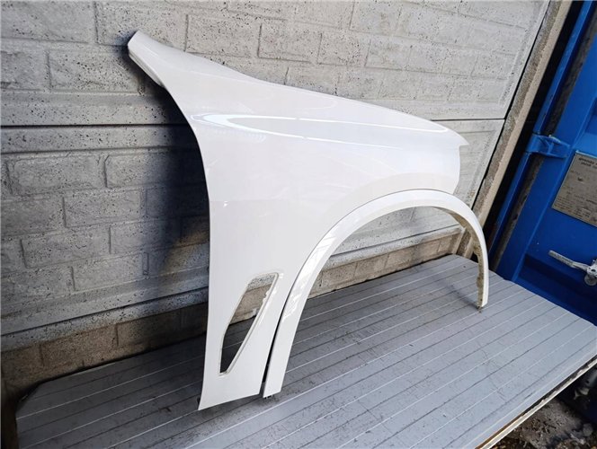 BMW X5 G05 2019-2025 BŁOTNIK PRZEDNI PRAWY ORYGINAŁ (17883151316)