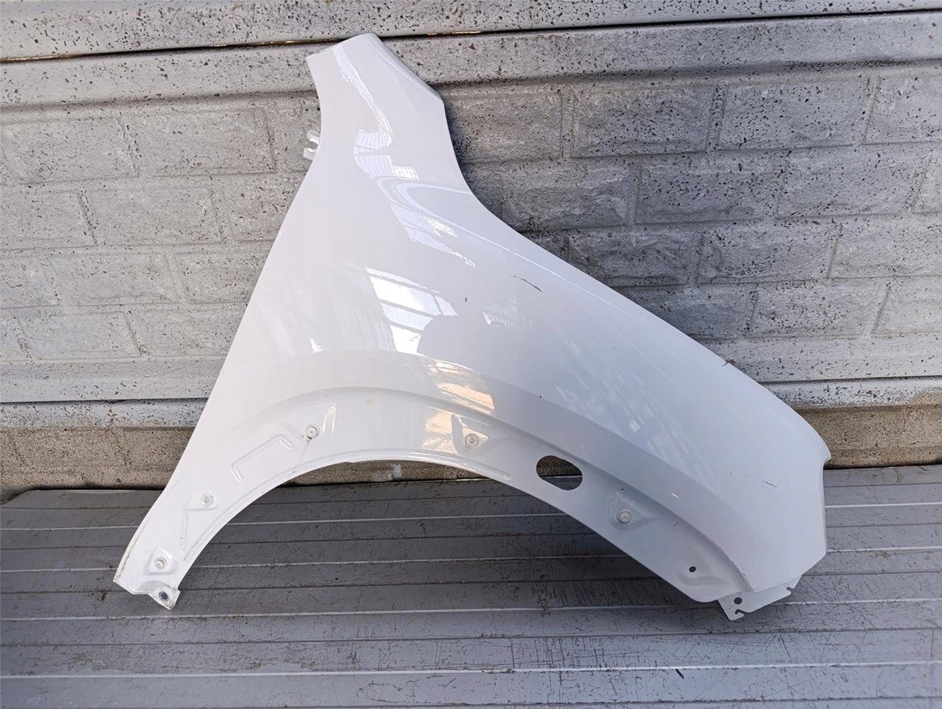 DACIA SPRING 2021- BŁOTNIK PRZEDNI PRAWY ORYGINAŁ (17883153317)