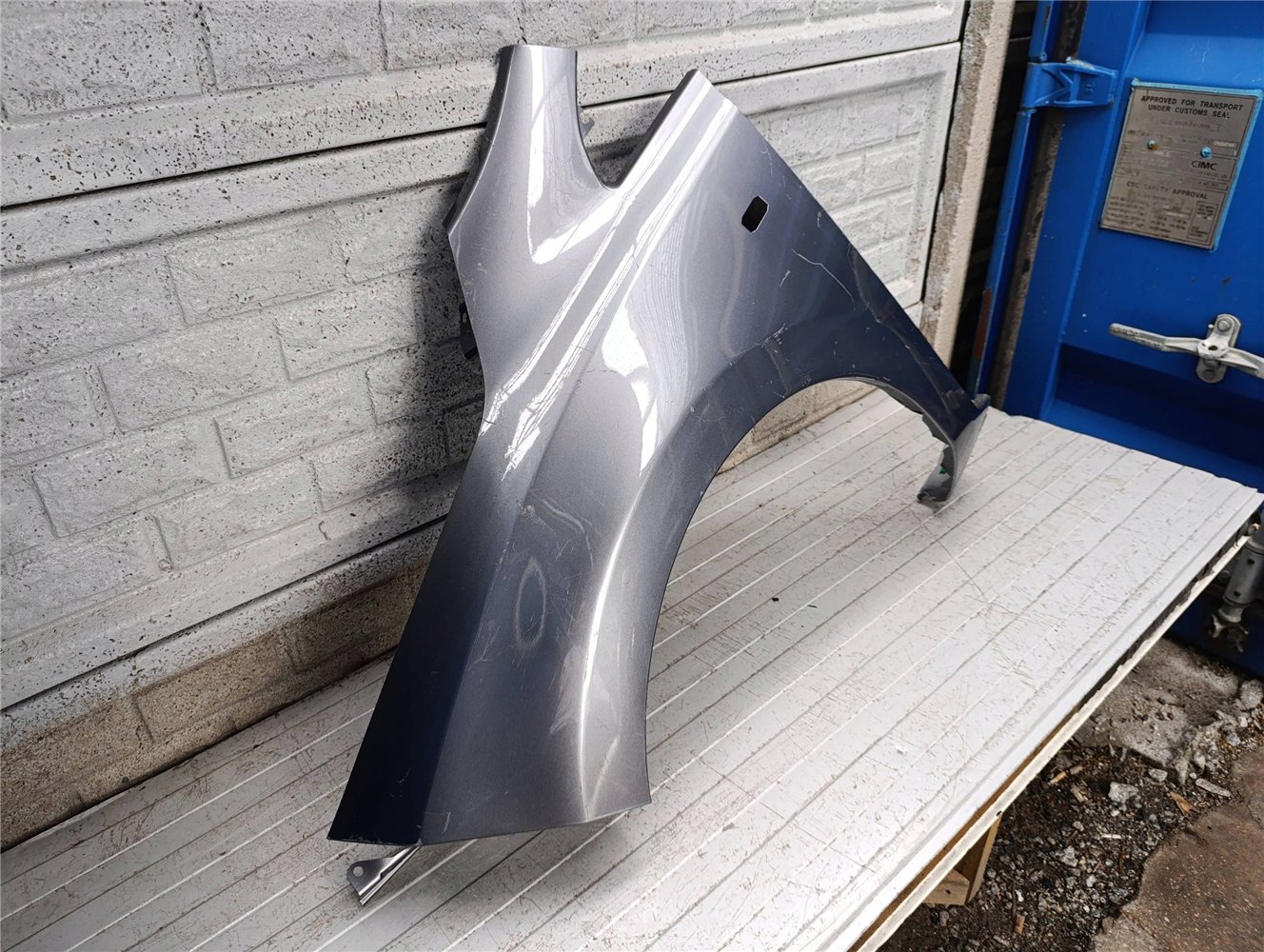 NISSAN LEAF BŁOTNIK PRZEDNI LEWY ORYGINAŁ (17891226742)