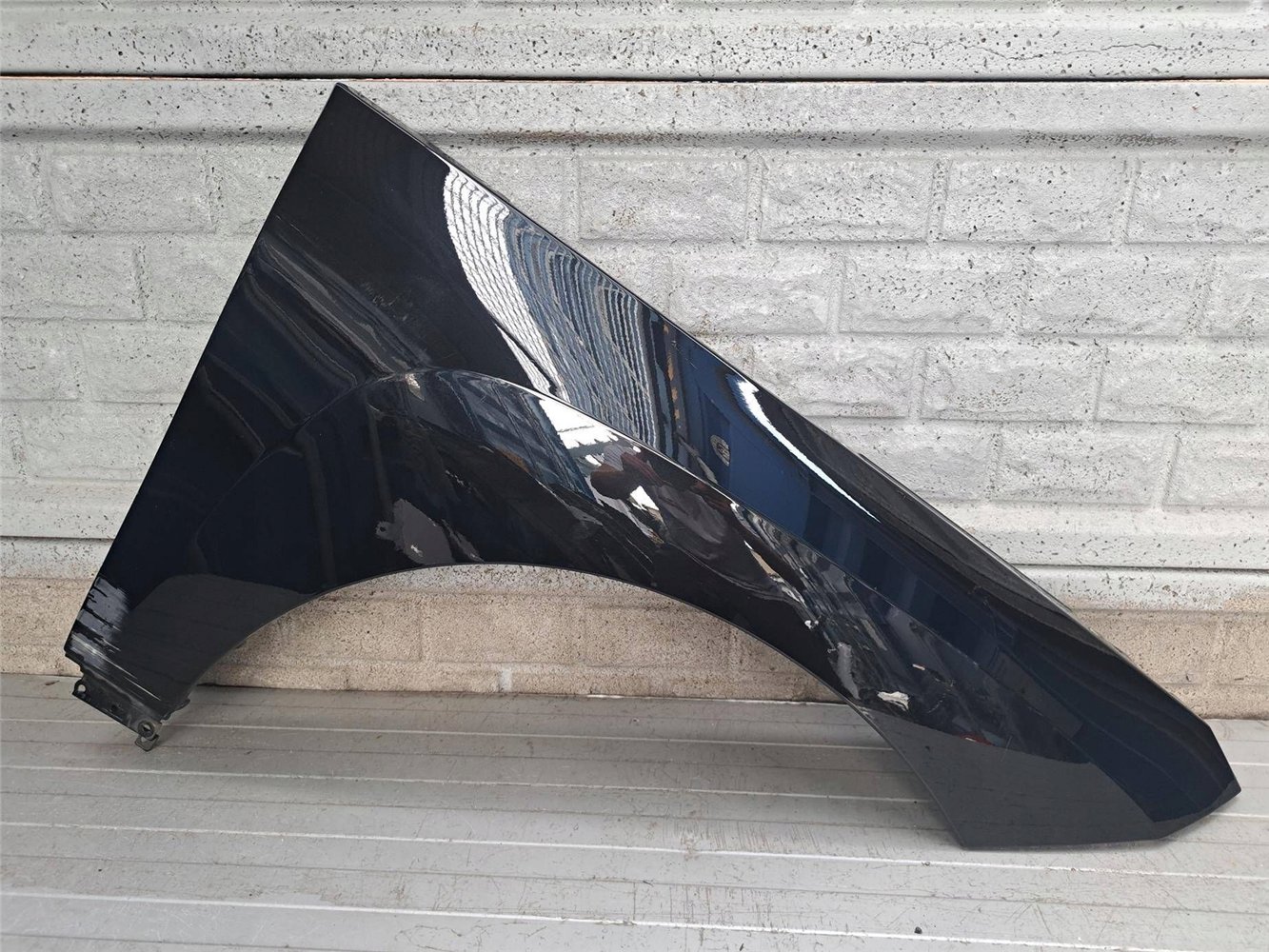 BMW iX i-X BŁOTNIK PRAWY PRZEDNI ORYGINAŁ (17893954485)