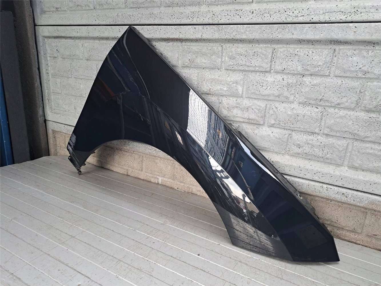 BMW iX i-X BŁOTNIK PRAWY PRZEDNI ORYGINAŁ (17893954485)