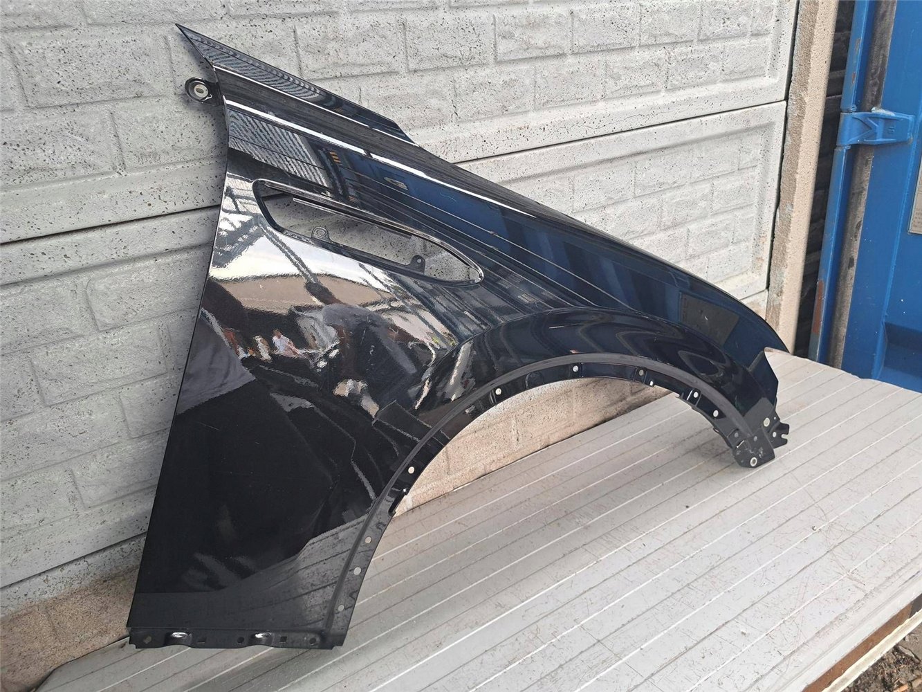 MAZDA CX60 CX-60 BŁOTNIK PRAWY PRZEDNI ORYGINAŁ (17893957809)