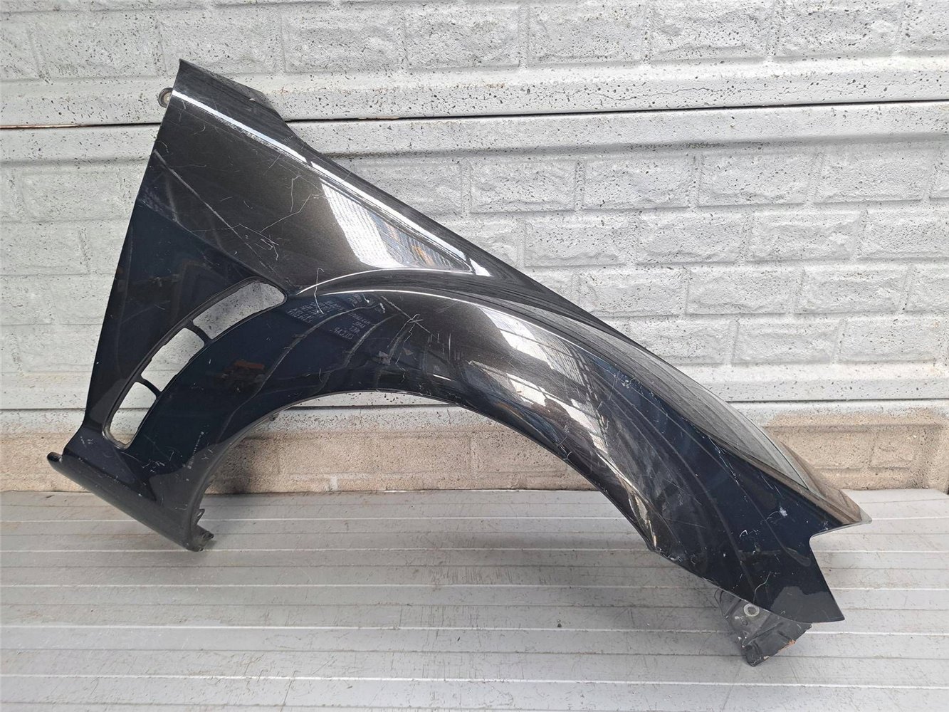 MAZDA RX8 RX-8 2003-12 BŁOTNIK PRAWY PRZEDNI ORYGINAŁ (17894046935)