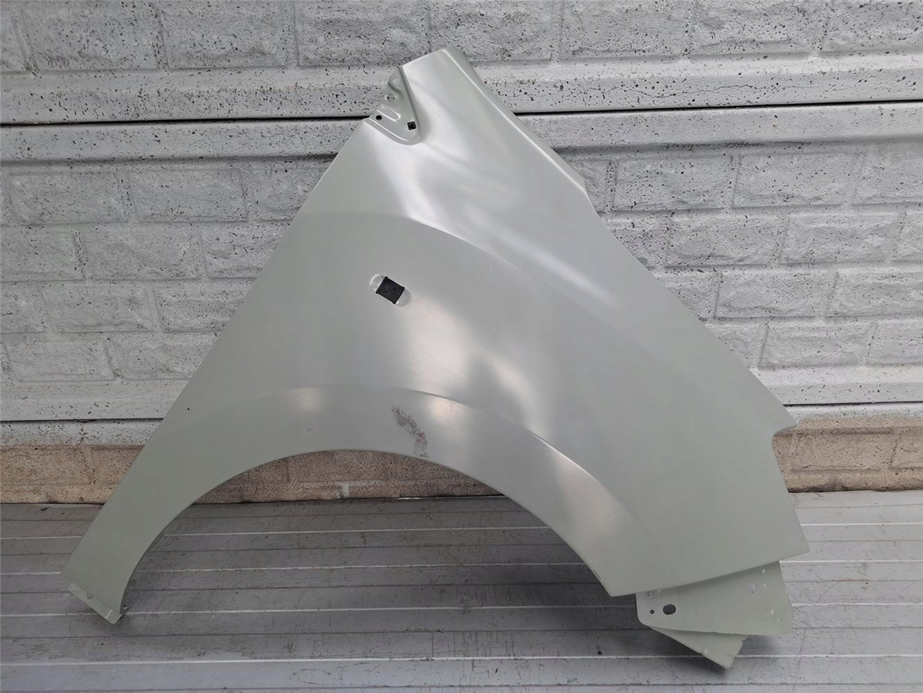 DACIA DOKKER LODGY BŁOTNIK PRZEDNI PRAWY NOWY ORYGINAŁ (17894048693)