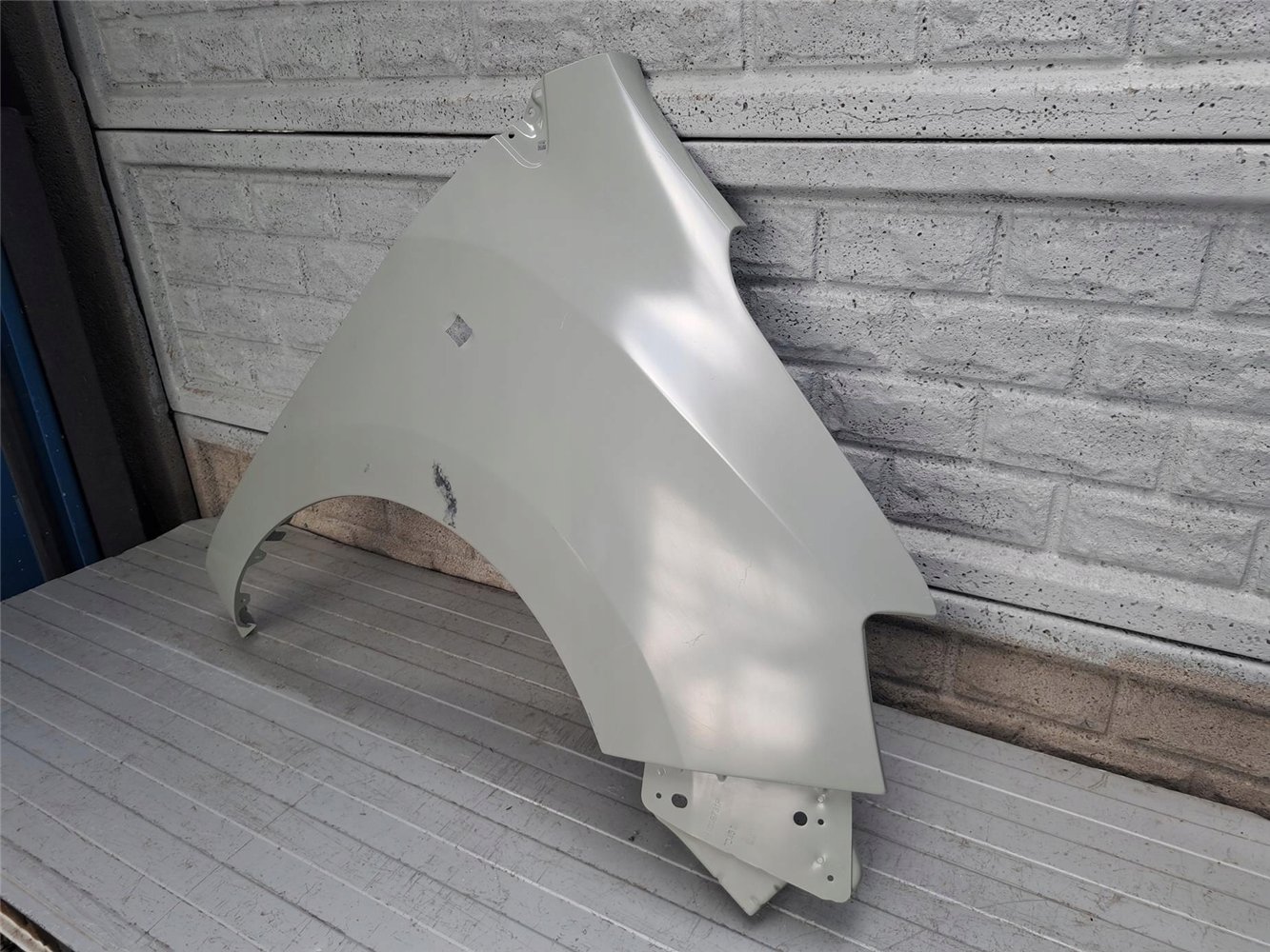 DACIA DOKKER LODGY BŁOTNIK PRZEDNI PRAWY NOWY ORYGINAŁ (17894048693)