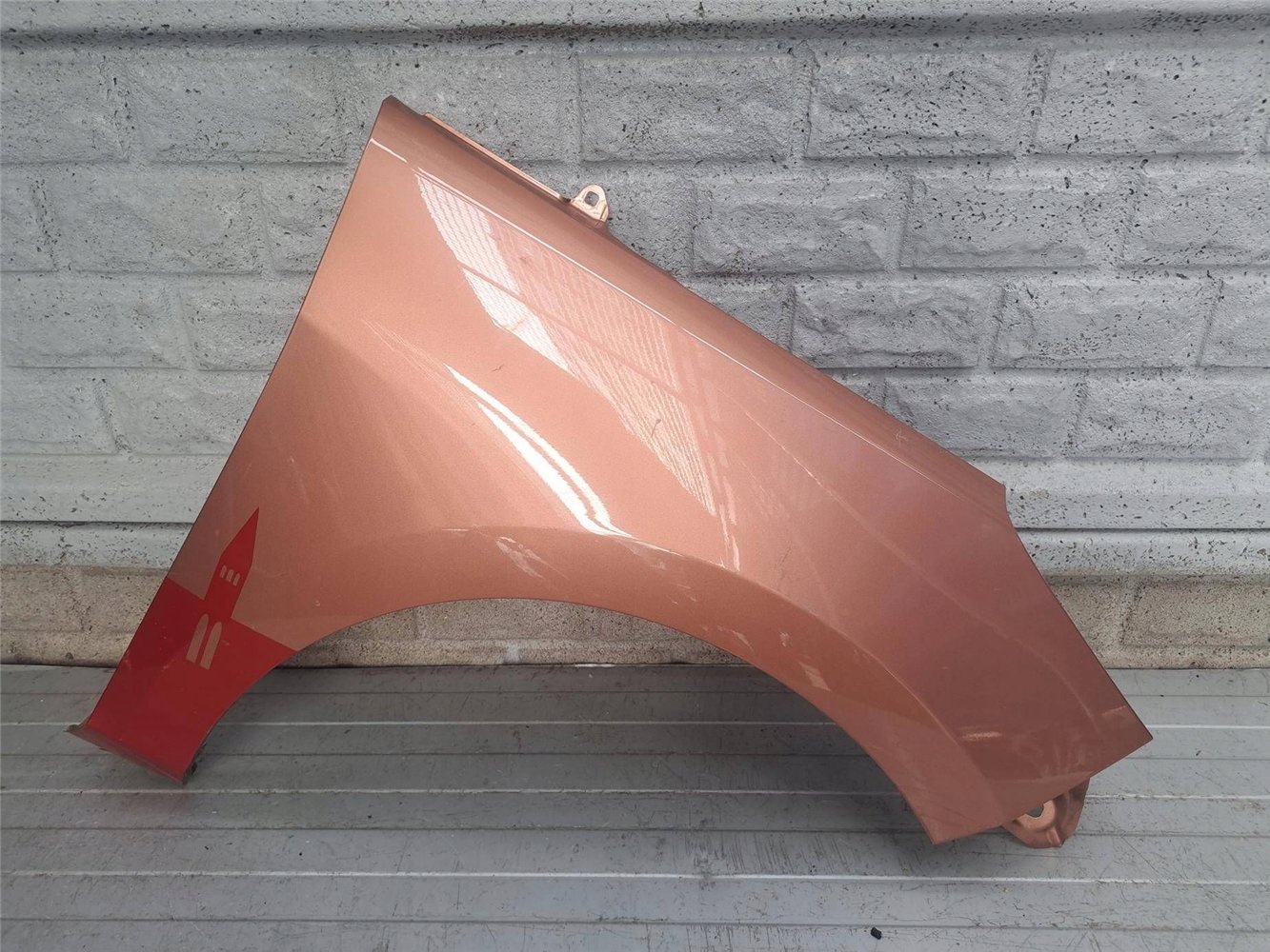 FORD FIESTA Mk8 MK 8 16-24 BŁOTNIK PRZEDNI PRAWY ORYGINAŁ (17894089794)