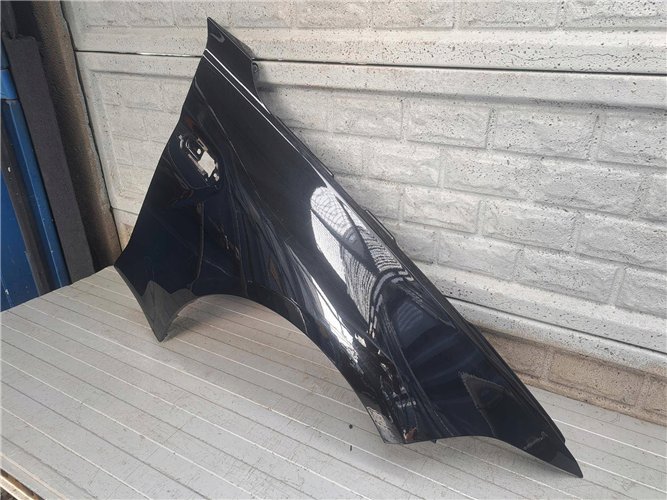 BMW F87 M2 BŁOTNIK PRZEDNI PRAWY ORYGINAŁ (17897070694)