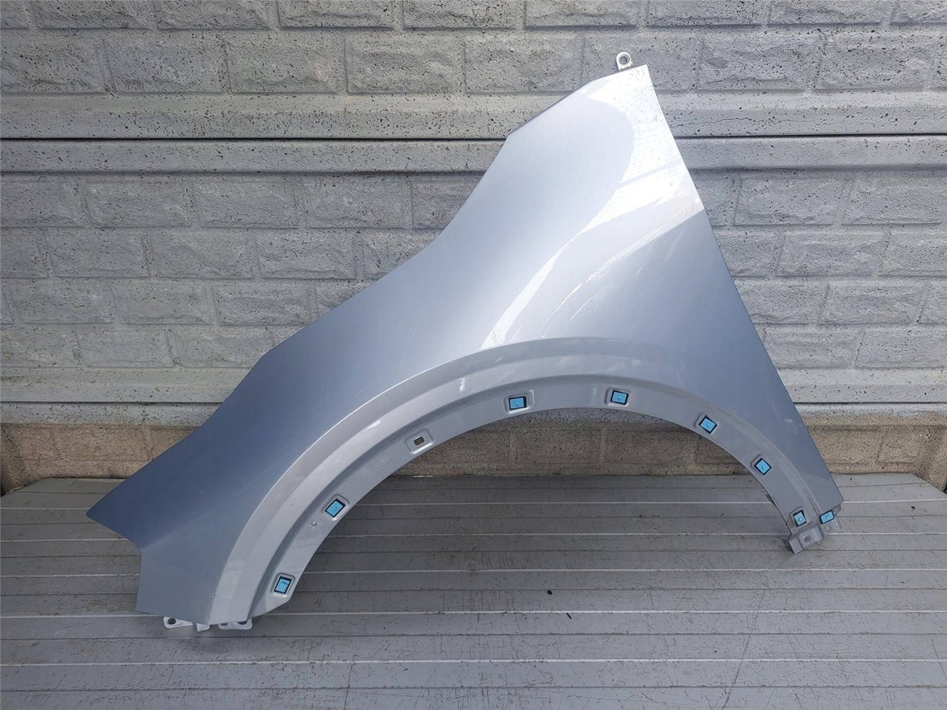 KIA SPORTAGE V 5 2022- BŁOTNIK LEWY PRZEDNI ORYGINAŁ (17897074071)