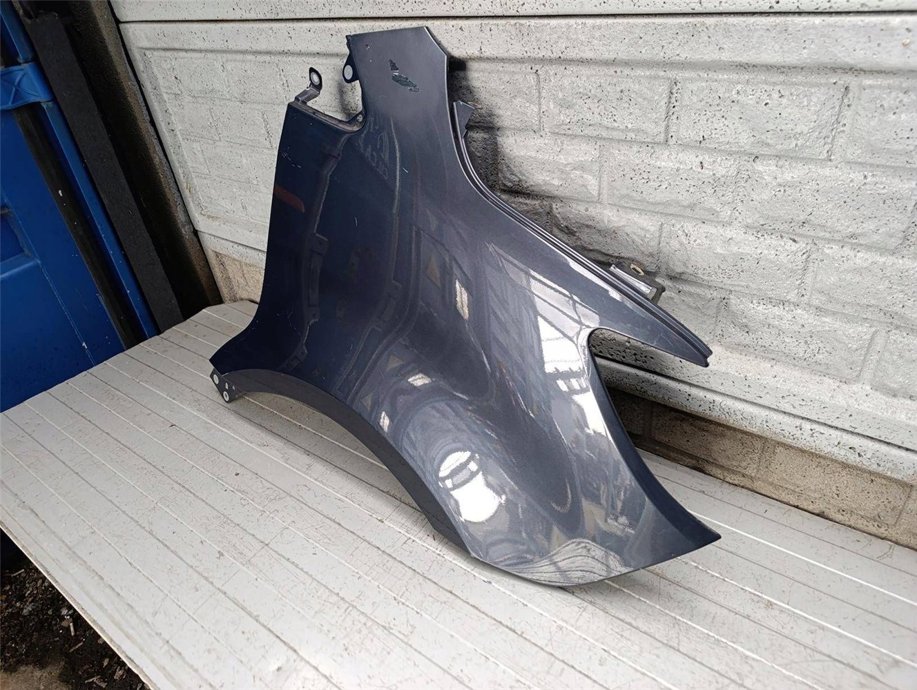 MERCEDES SPRINTER 907 910 18-24 BŁOTNIK PRAWY ORYGINAŁ (17897113882)