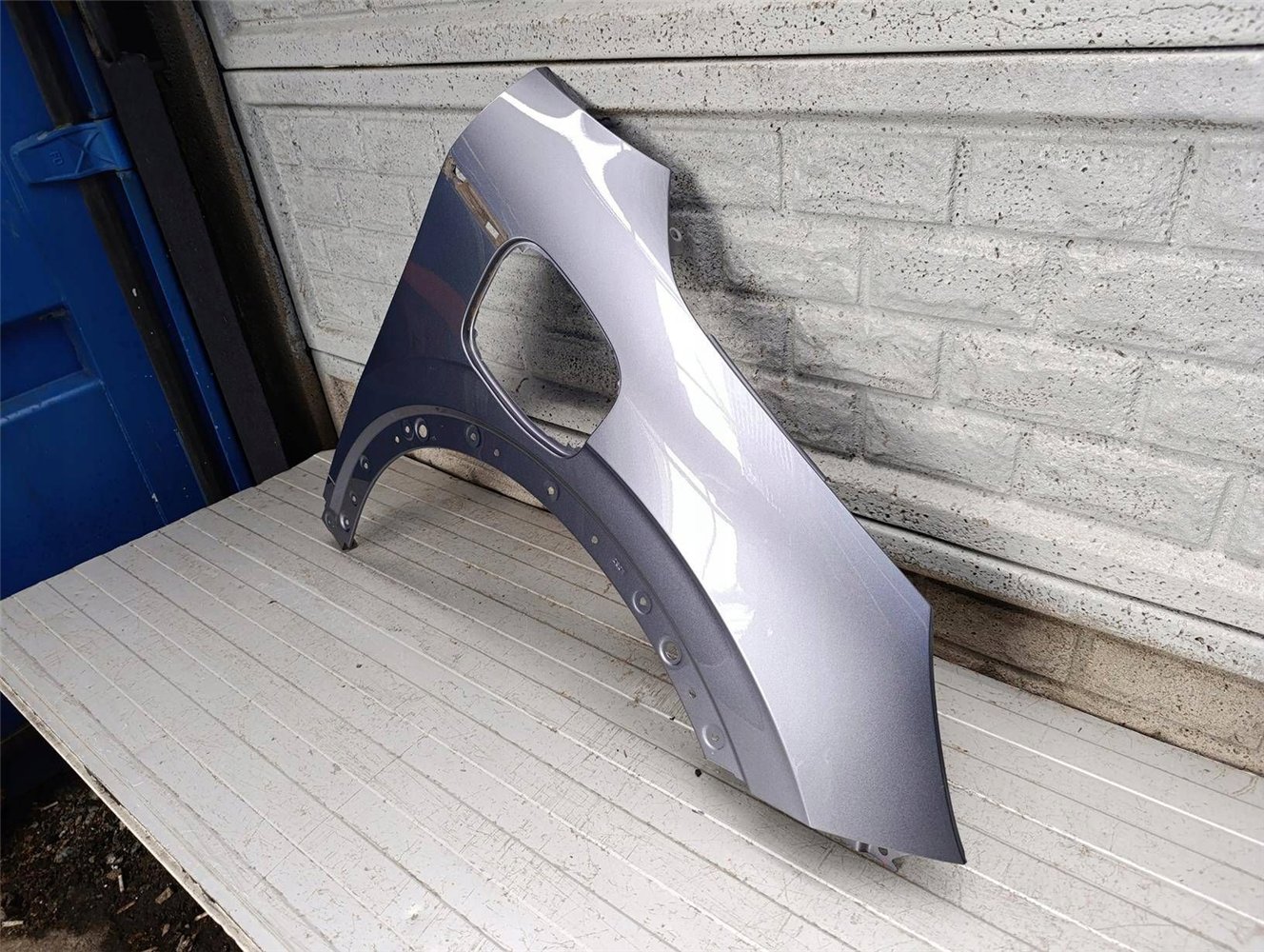 BYD ATTO 3 BŁOTNIK PRAWY ORYGINAŁ (17897140439)