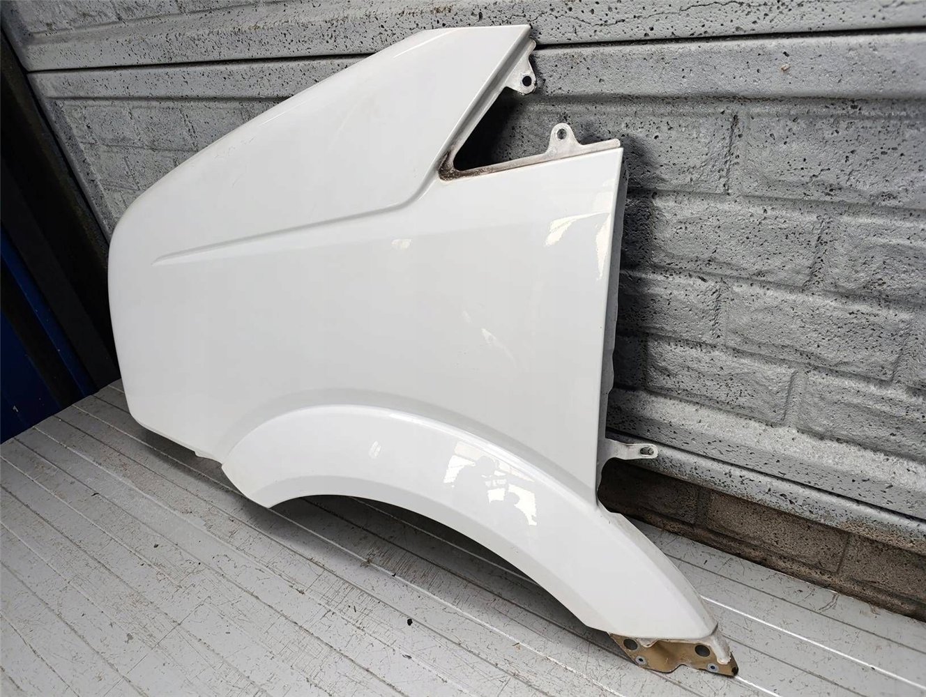 VW CRAFTER 2006 – 2016 BŁOTNIK LEWY PRZEDNI ORYGINAŁ (17897168648)
