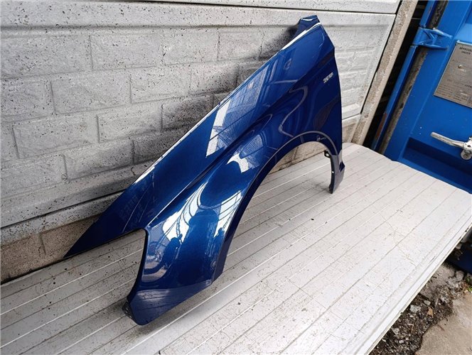 AUDI A3 SEDAN CABRIO 8V5 BŁOTNIK PRZEDNI LEWY ORYGINAŁ (17897182043)