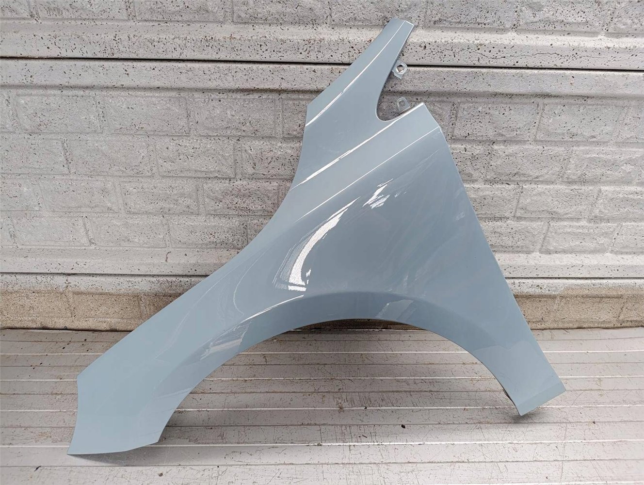 VOLVO V40 13-18 BŁOTNIK PRZEDNI LEWY ORYGINAŁ (17897196353)