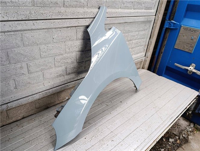 VOLVO V40 13-18 BŁOTNIK PRZEDNI LEWY ORYGINAŁ (17897196353)