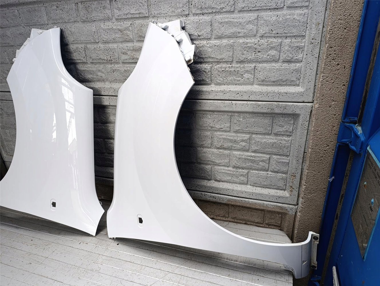 RENAULT KANGOO 2 II 2013-2018 LIFT BŁOTNIK PRAWY LEWY ORYGINAŁ (17897287772)