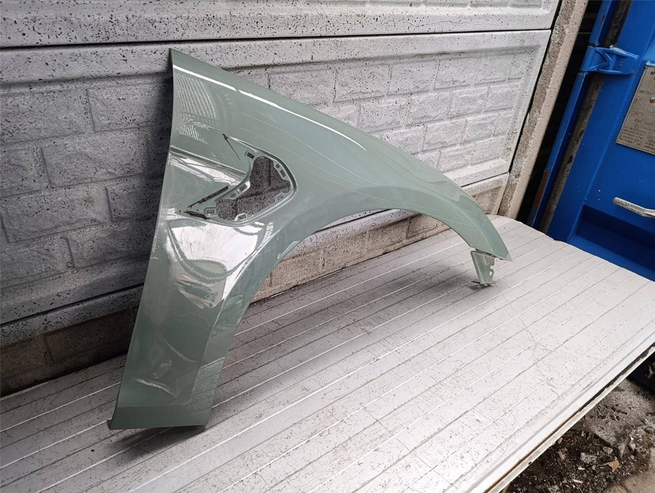 BYD SEAL BŁOTNIK PRAWY PRZEDNI ORYGINAŁ (17905001042)