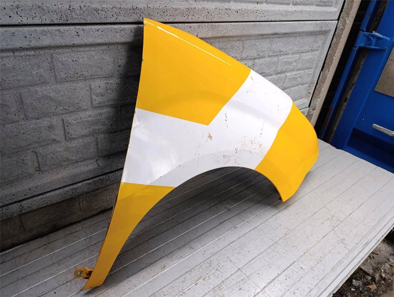 FIAT DOBLO COMBO 10-15 BŁOTNIK PRZEDNI PRAWY ORYGINAŁ (17905014535)