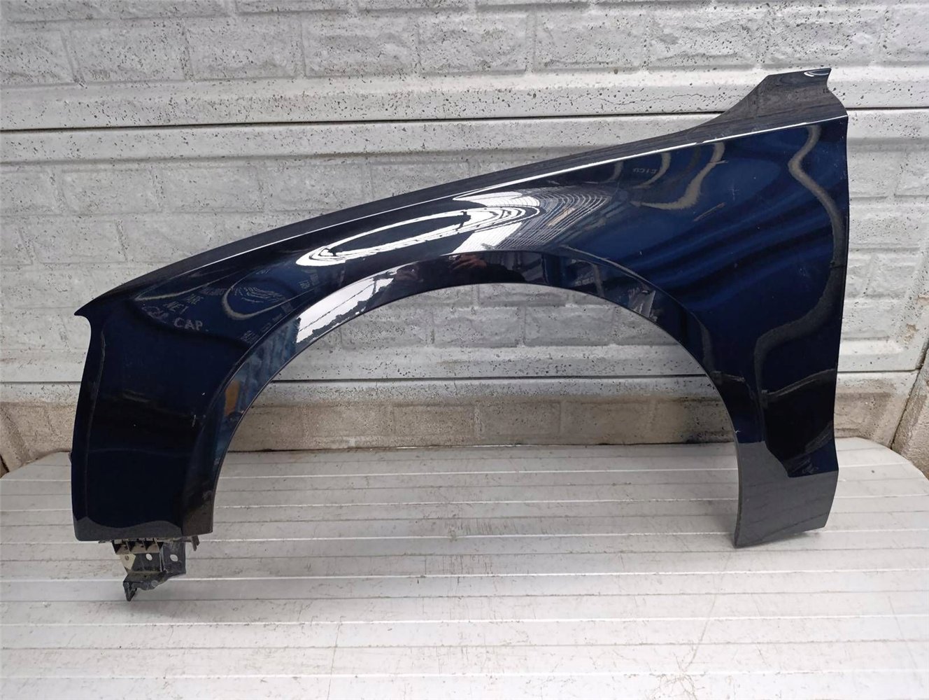 AUDI A8 D4 09-17 BŁOTNIK PRZEDNI LEWY ORYGINAŁ (17905018960)