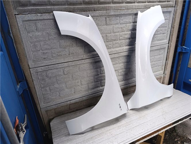 AUDI A8 D4 09-17 BŁOTNIK PRZEDNI LEWY PRAWY ORYGINAŁ (17905022006)