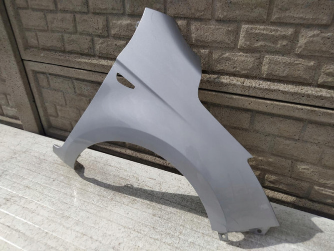 HYUNDAI I20 LIFT KIERUNEK BŁOTNIK PRZEDNI PRAWY - (12364485047)