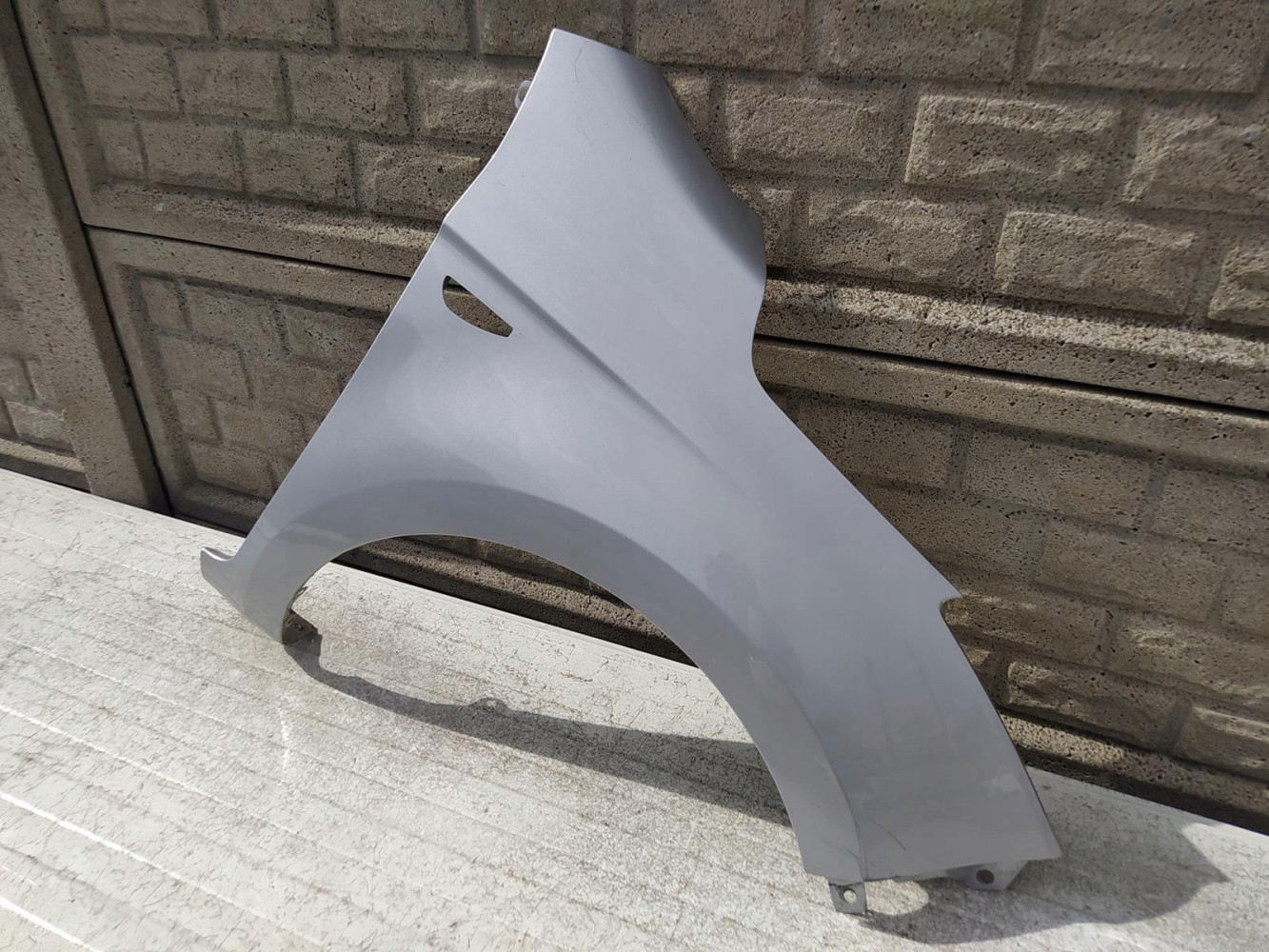 HYUNDAI I20 LIFT KIERUNEK BŁOTNIK PRZEDNI PRAWY - (12364485047)