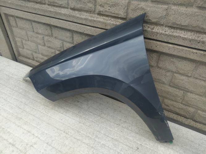 SEAT ATECA BŁOTNIK LEWY PRZEDNI - (12377844383)
