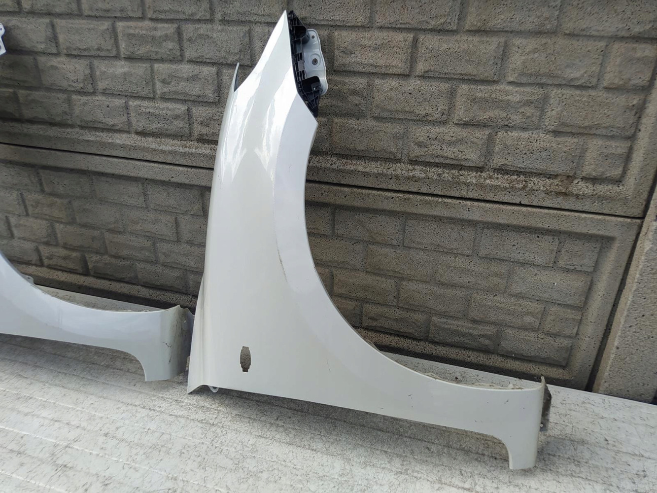 SUZUKI SWIFT MK8 17 -21 BŁOTNIK PRZEDNI PRAWY - (12380072931)