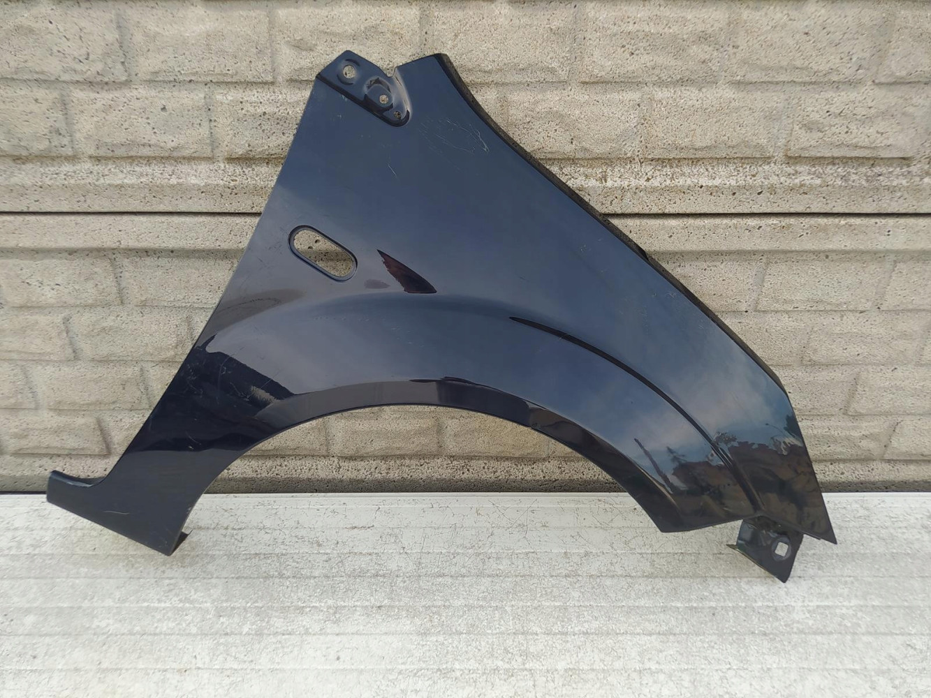 FORD FIESTA Mk6 MK 6 01-08 BŁOTNIK PRZEDNI PRAWY - (12384102243)