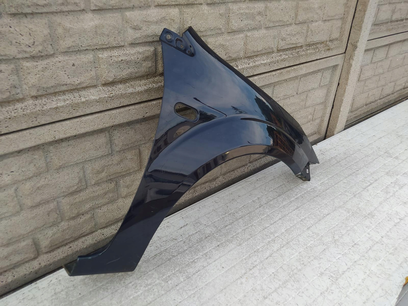 FORD FIESTA Mk6 MK 6 01-08 BŁOTNIK PRZEDNI PRAWY - (12384102243)