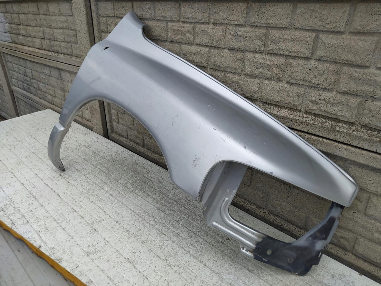 DODGE RAM 06-09 BŁOTNIK PRAWY PRZEDNI - (12392481649)