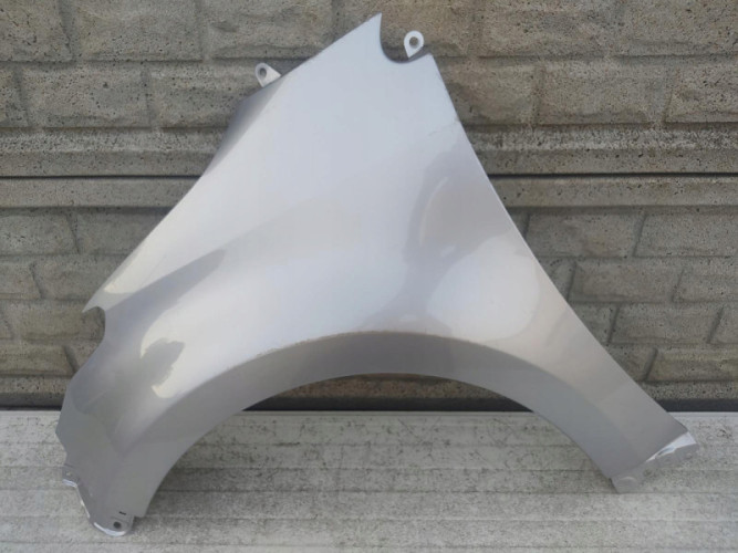 TOYOTA YARIS 4 IV 19-22 BŁOTNIK PRZEDNI LEWY - (12410374391)