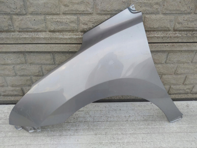 SUZUKI BALENO II 15-22 BŁOTNIK LEWY PRZEDNI - (12410514986)