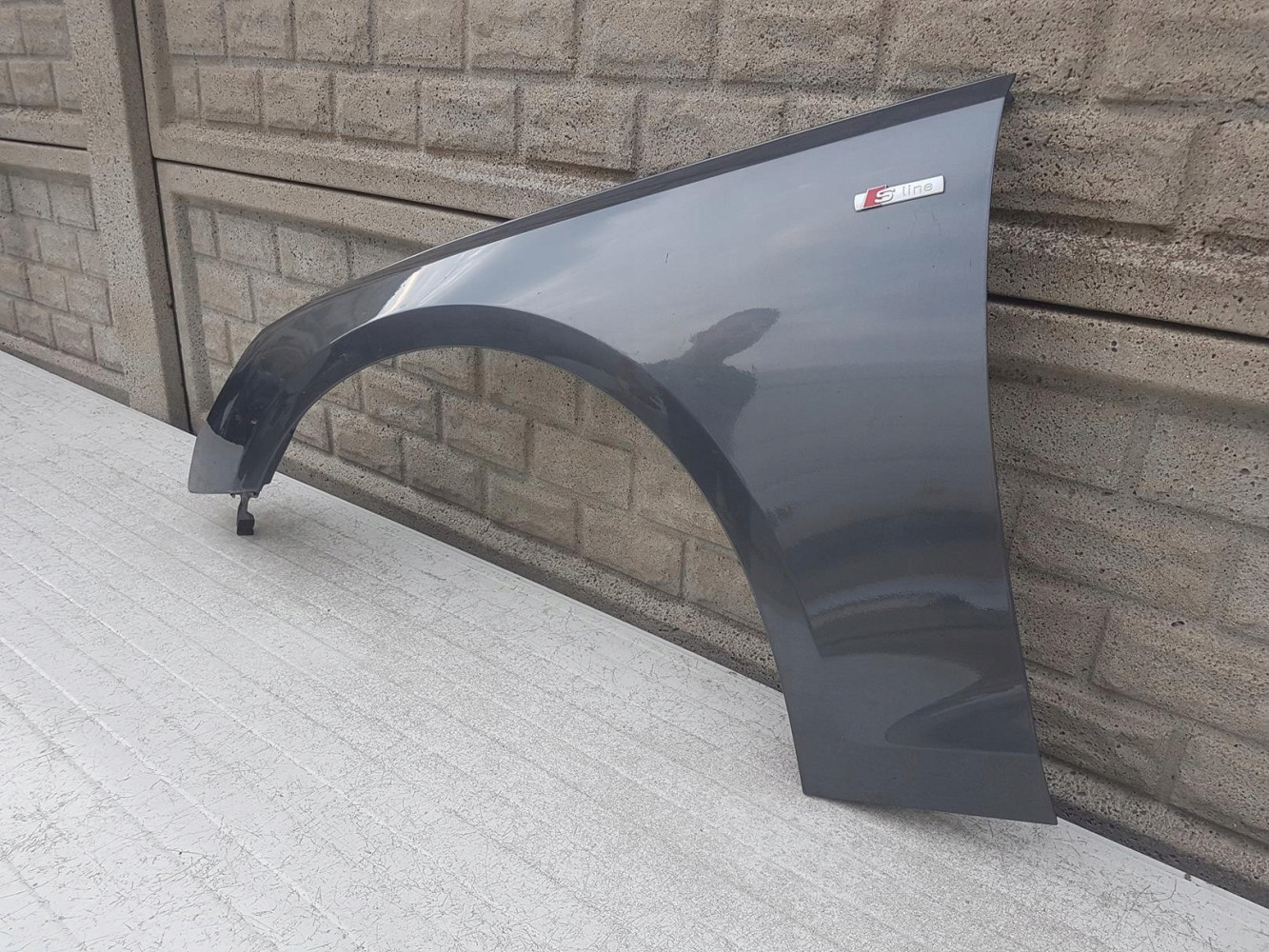 AUDI A4 B9 8W0 LIFT 19 - 22 BŁOTNIK PRZEDNI LEWY - (12470632649)