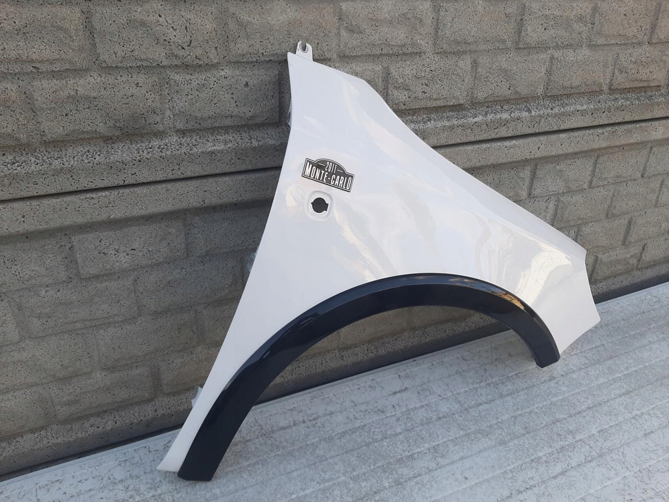 SKODA FABIA MONTE CARLO BŁOTNIK PRZEDNI PRAWY - (12481631308)